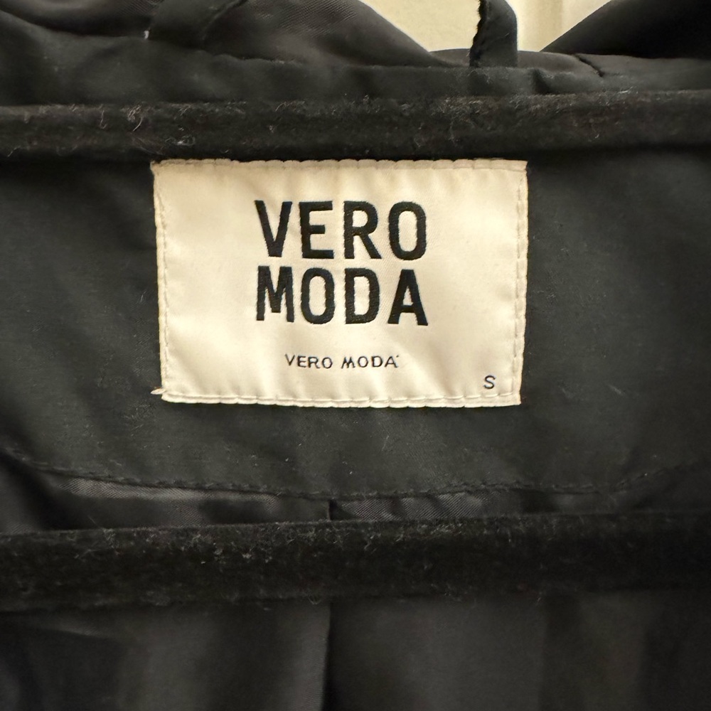 Vera Moda Jacket - Picture 2 of 3